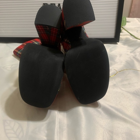 NWT Jeffery Campbell Platform Boots in Red Tartan - Picture 3 of 11